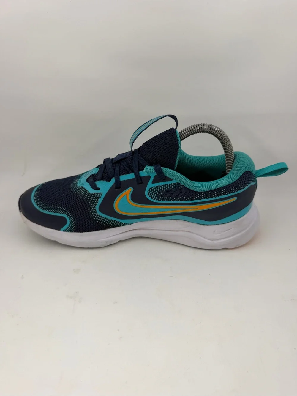 Nike Kids Cosmic Runner -SZ 6Y- Blue White Athletic Running Shoes Sneakers
